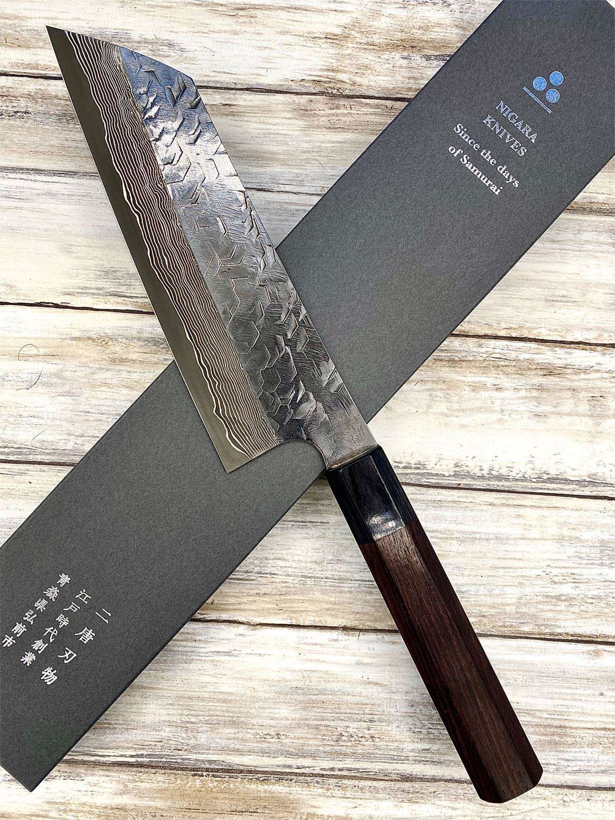 Couteau japonais santoku - NIGARA - Anmon SG2 damas - manche personnalisé -  Taille : 18cm