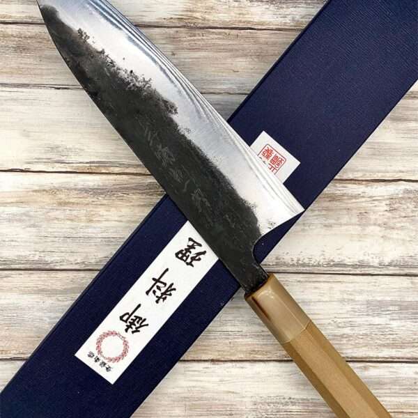 Acheter un Couteau Japonais artisanal Gyuto shirogami Kurouchi à Paris meilleur vente de couteaux de cuisine nippon grande marque de qualité