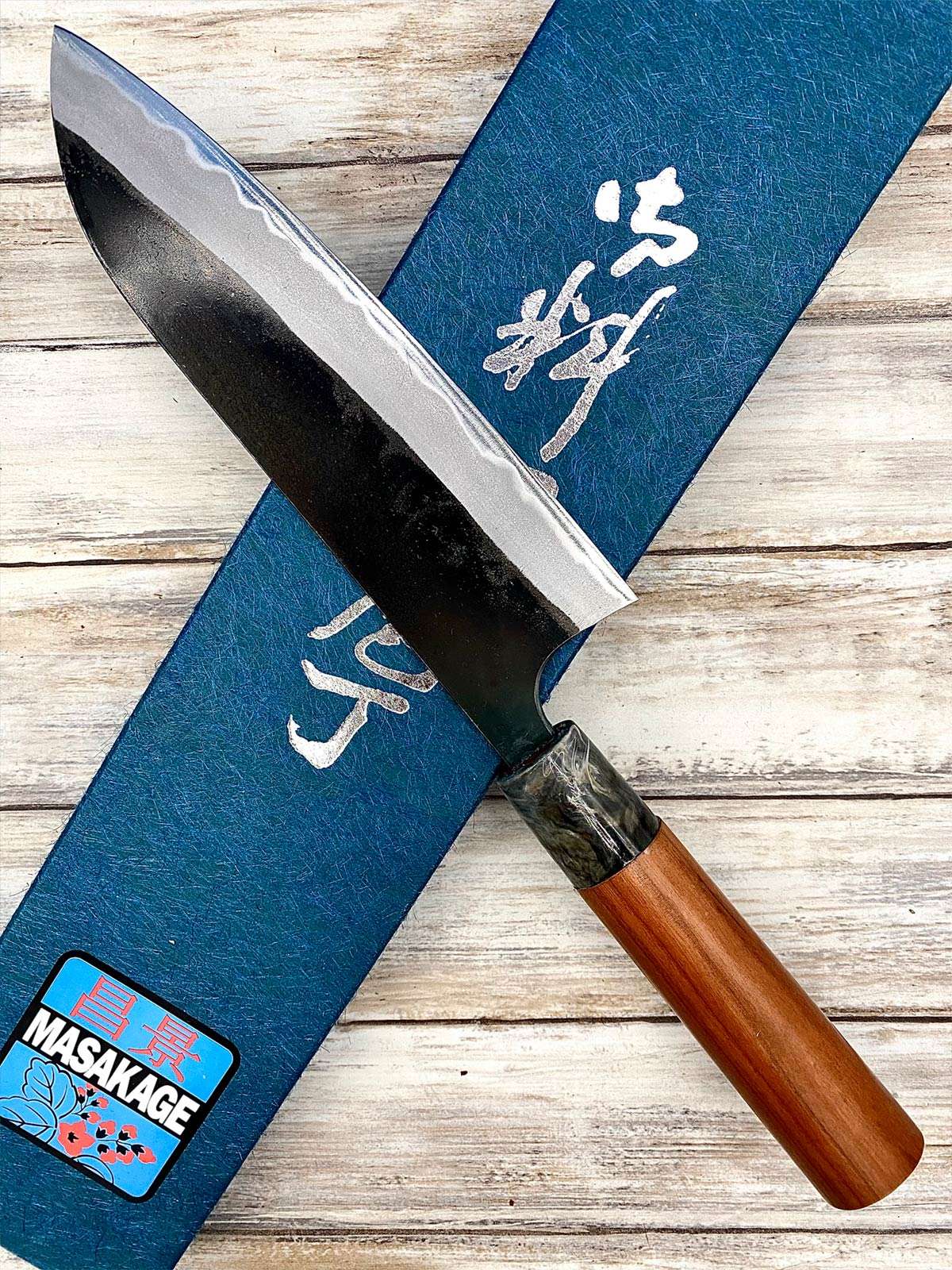 Acheter un Couteau artisanal Japonais Masakage couteau polyvalent acier kurouchi polie à la main large choix de couteaux de cuisine grande marque