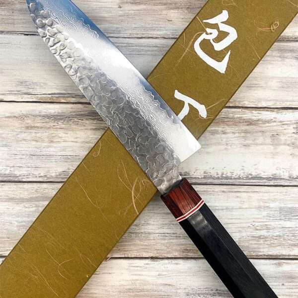 Acheter un Couteau Japonais artisanal Santoku VG10 18cm Tsuchime Damas à Paris meilleur vente de couteaux de cuisine nippon grande marque de qualité