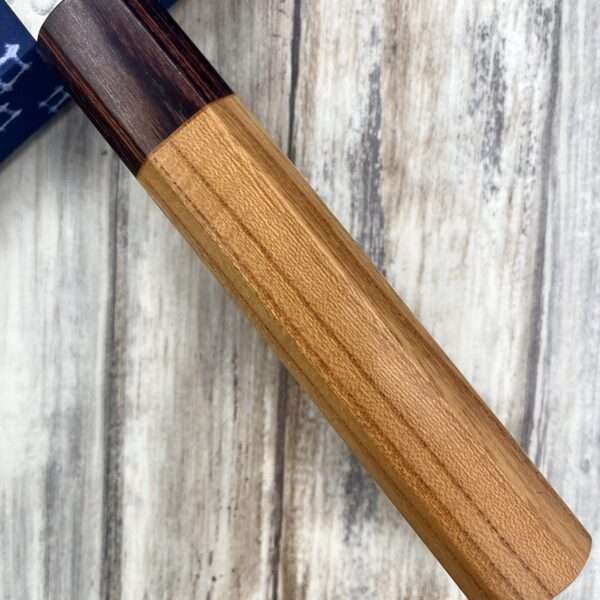 Gyuto Coutaunippon AUS10 dams tsuchime zelkova 21cm manche